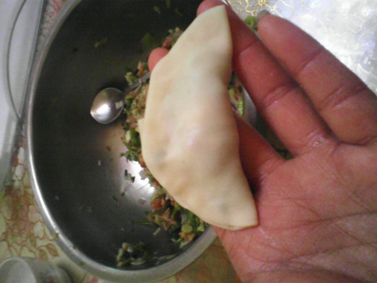 大葱鲜肉饺子步骤16