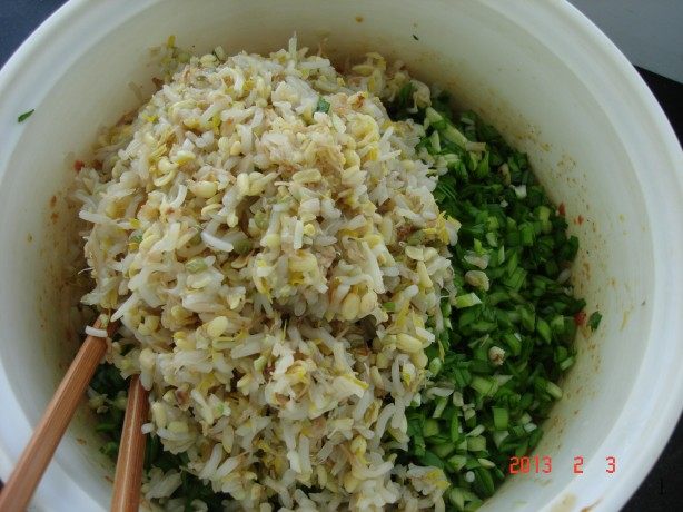 韭菜豆芽饺子步骤4