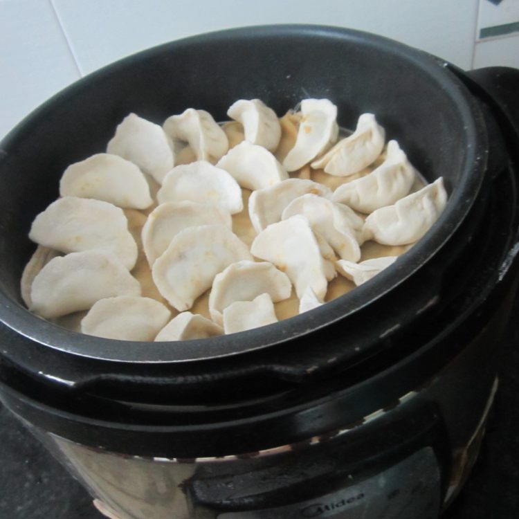 莴笋鱼泥饺子步骤11
