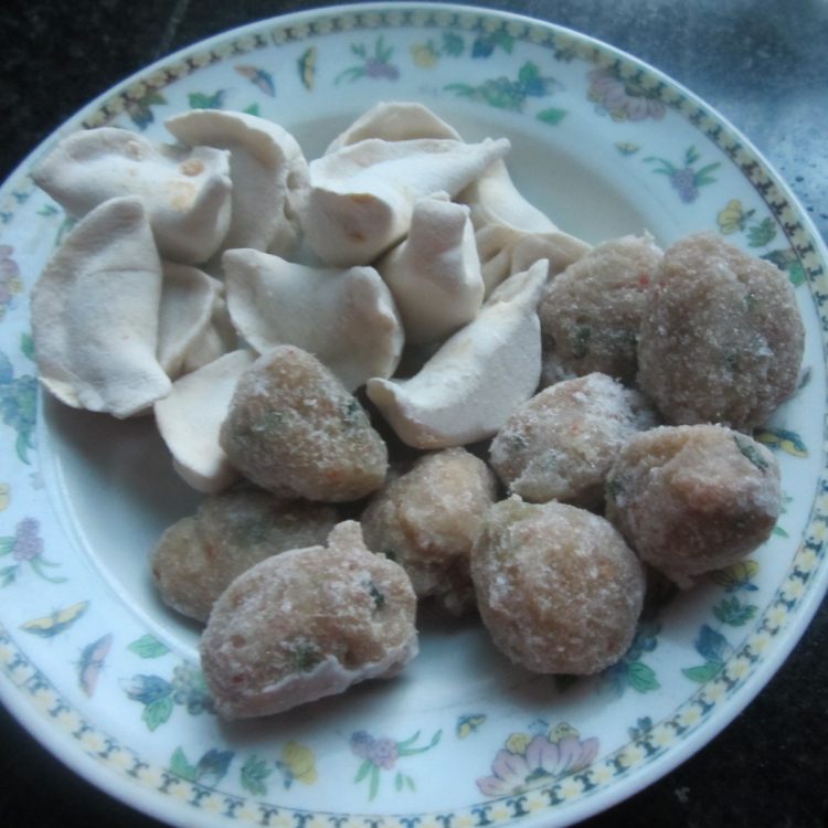 饺子丸子汤步骤1