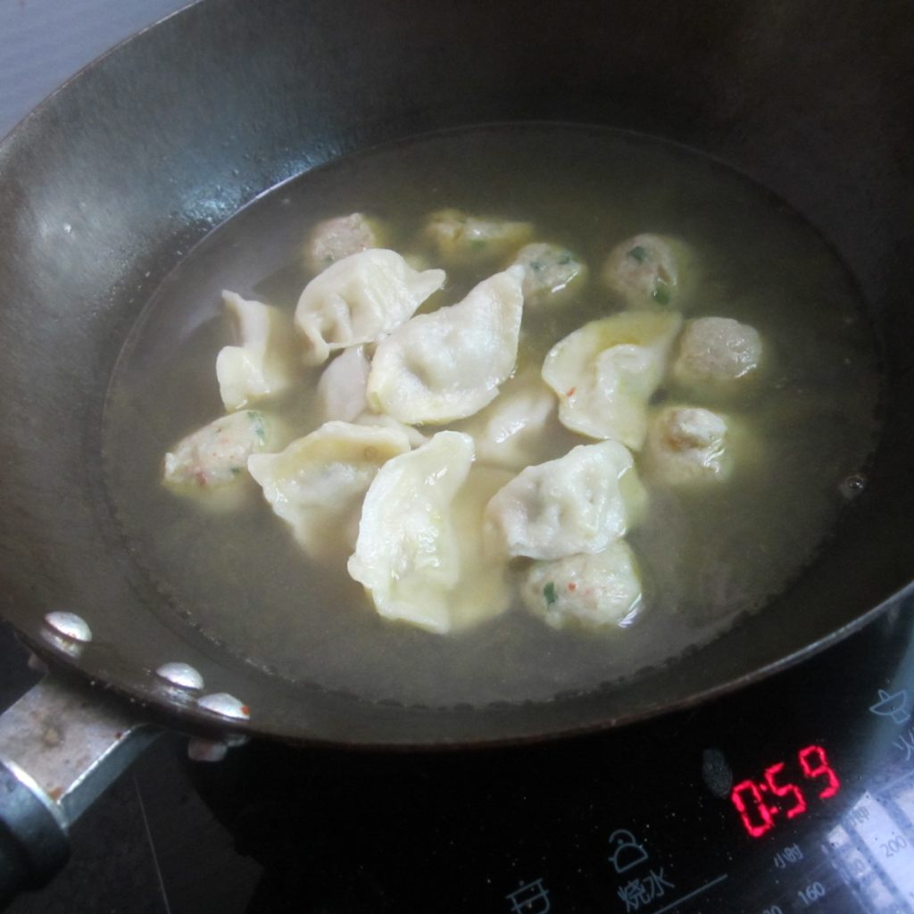 饺子丸子汤步骤7