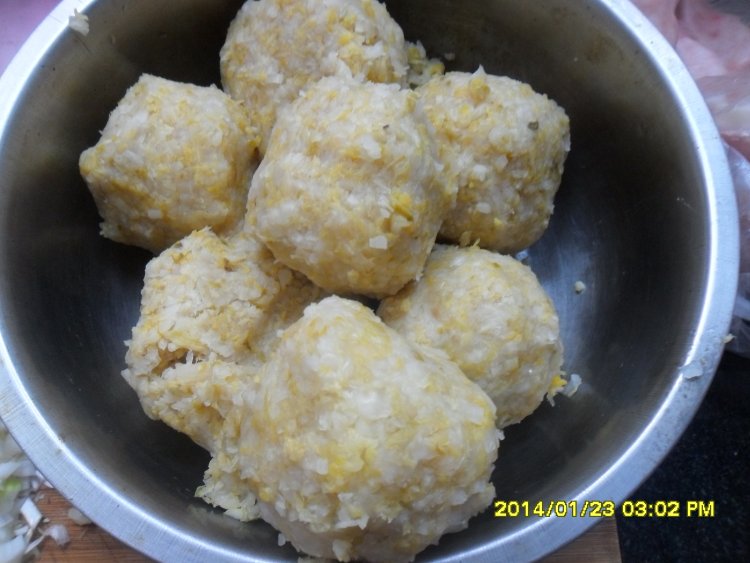 东北酸菜馅饺子步骤3