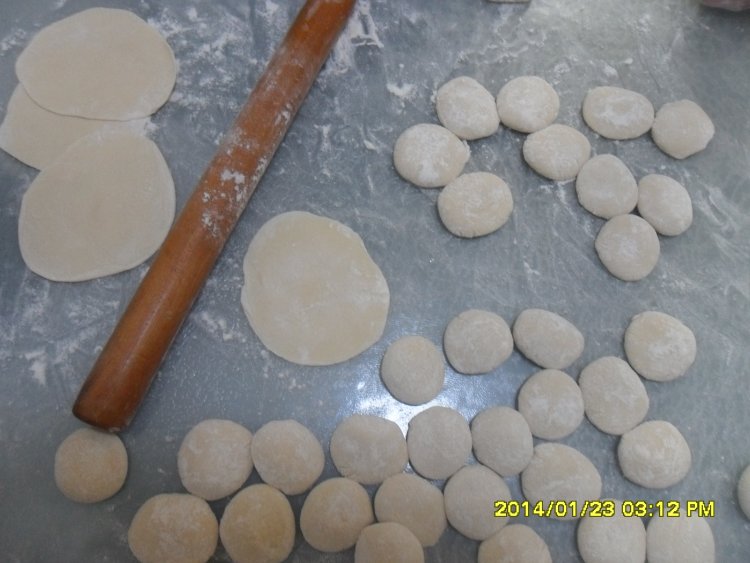 东北酸菜馅饺子步骤6