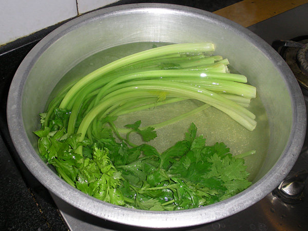 香芹木耳牛肉水饺步骤8