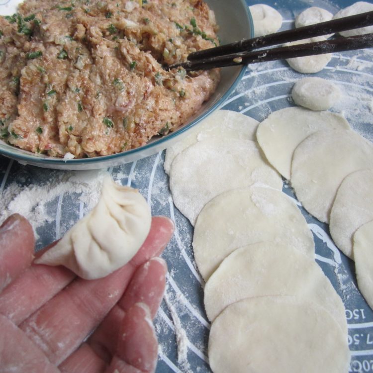 白薯猪肉饺子步骤13