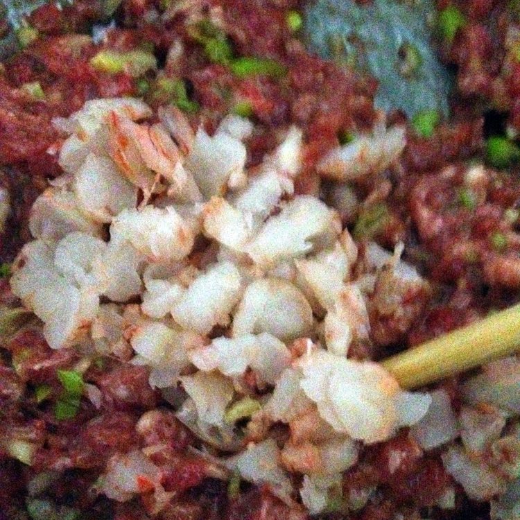 烫面羊肉三鲜蒸饺步骤5