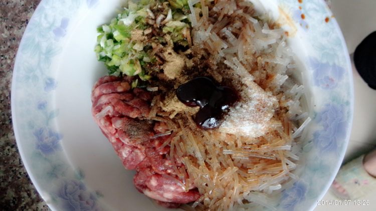 牛肉水饺步骤3