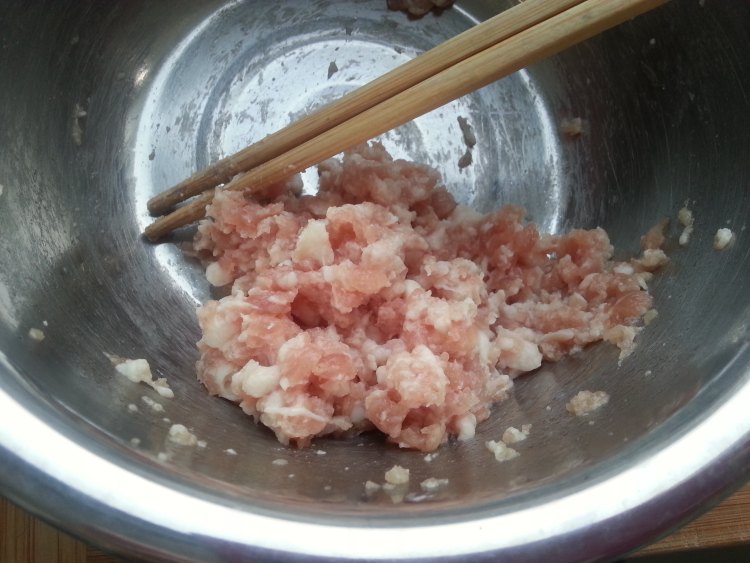 芥菜鲜肉水饺步骤1