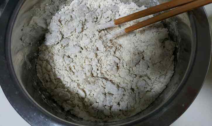 宝宝辅食南瓜辫子包步骤1