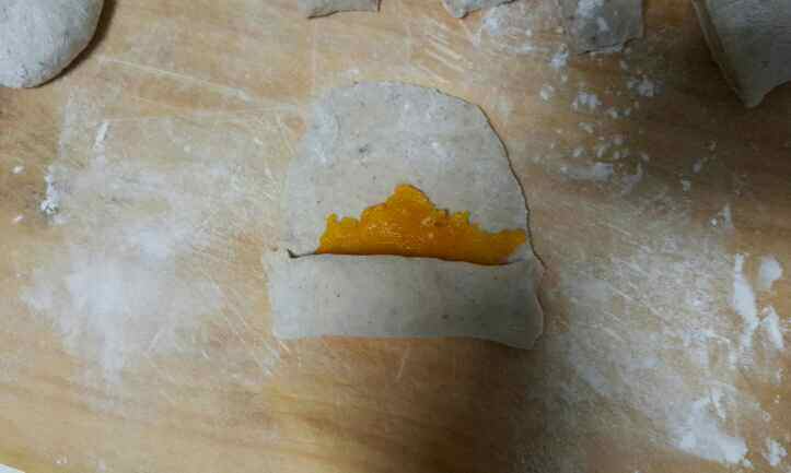宝宝辅食南瓜辫子包步骤10
