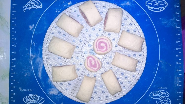 双色馒头卷步骤5
