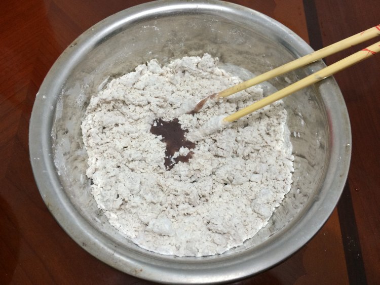 红豆黑米糊馒头步骤2