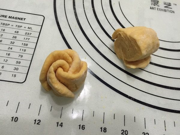 胡萝卜花样馒头步骤16