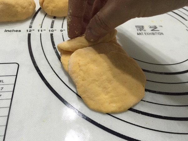 胡萝卜花样馒头步骤14