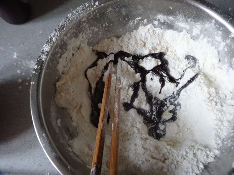 巧克力酱小脚丫馒头步骤1