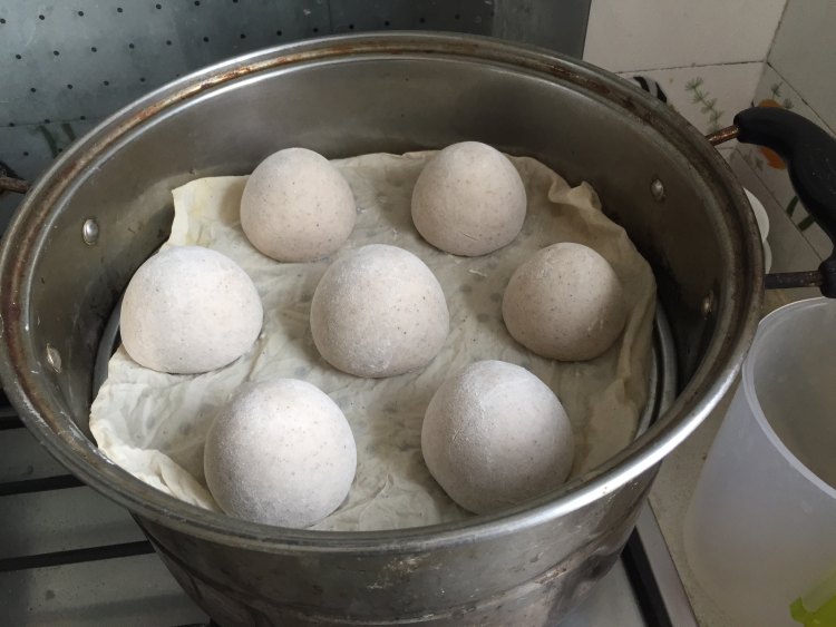 黑豆豆渣馒头步骤10