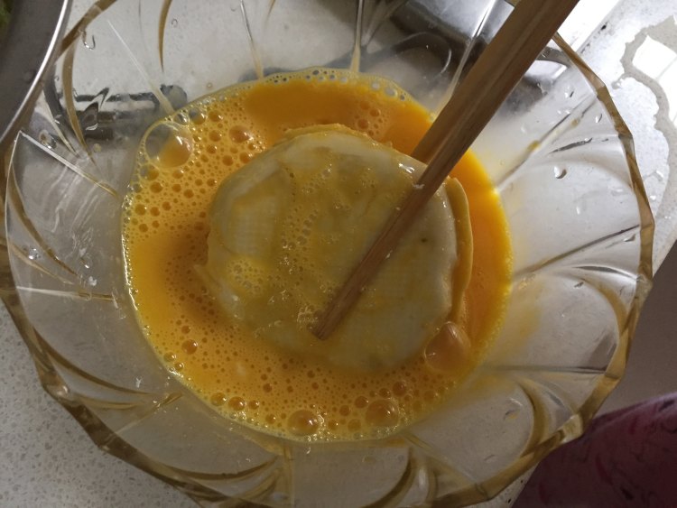 甜面酱煎馍片步骤5
