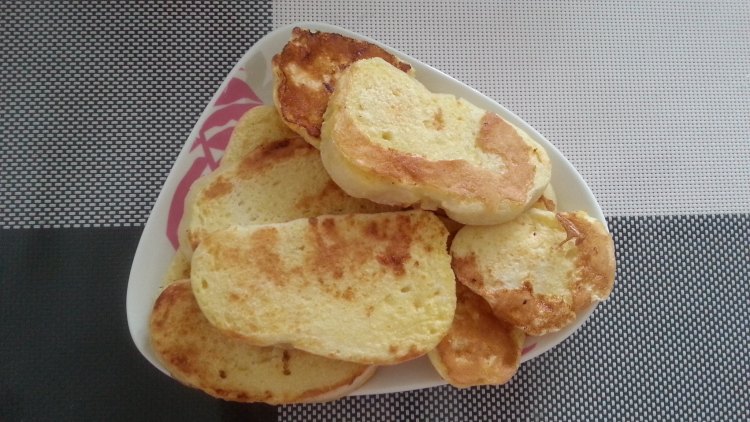 鸡蛋煎馒头片步骤7