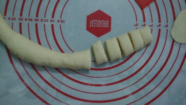 牛奶花式馒头步骤4