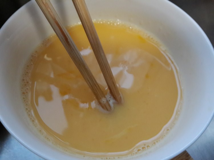 炒馒头条步骤4