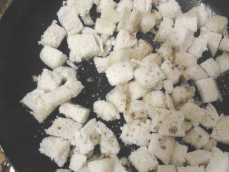 孜然炒馒头粒步骤4
