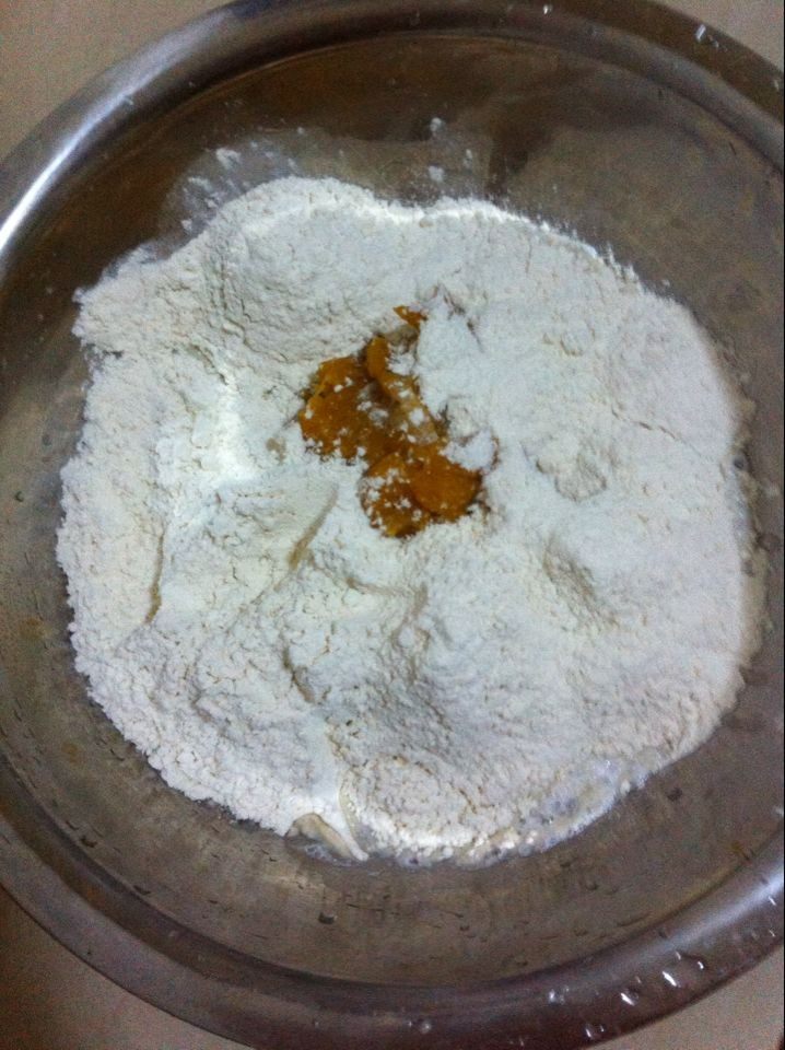 可爱小猪南瓜馒头步骤3