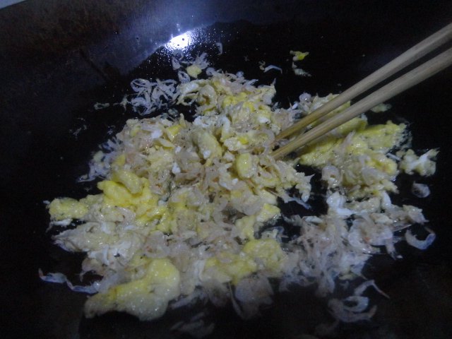 韭菜虾皮包子步骤6