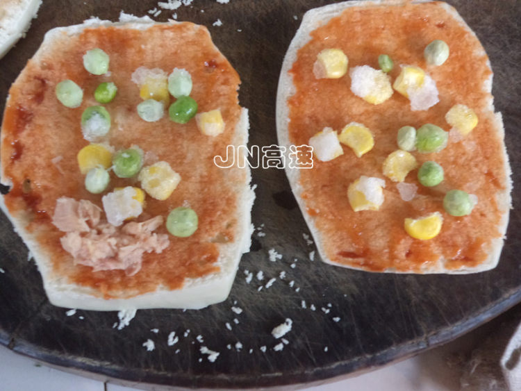 中式金枪鱼迷你披萨步骤8