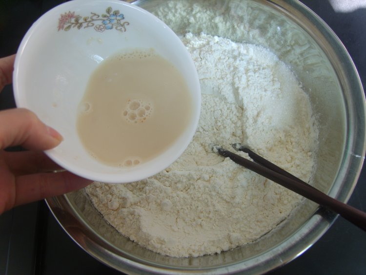 红薯豆渣馒头步骤2