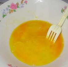 馒头鸡蛋饼步骤3