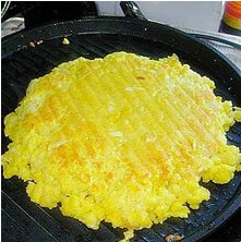 馒头鸡蛋饼步骤5