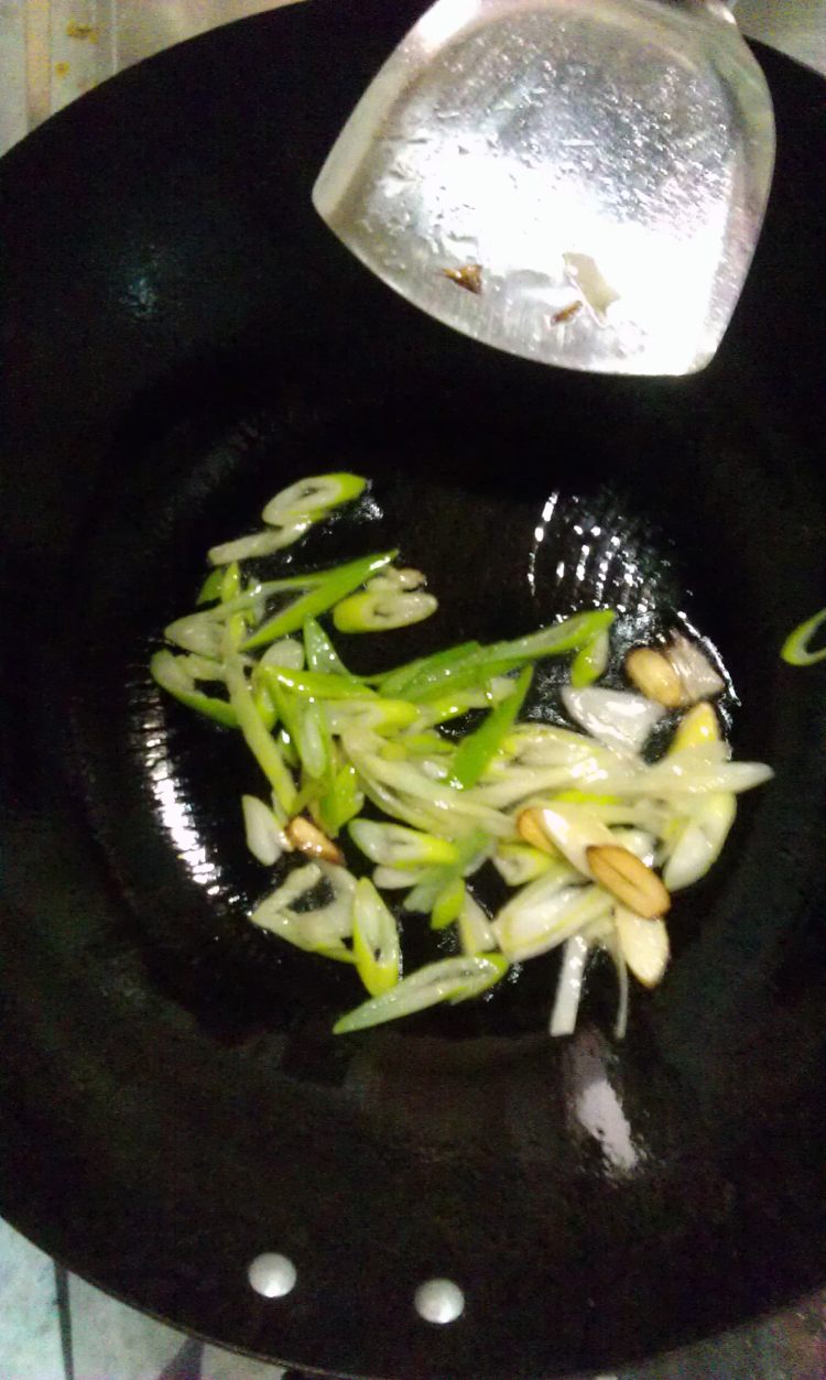 鸡蛋炒馍步骤5