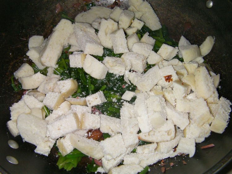 菠萝鸡腿肉炒馒头步骤10