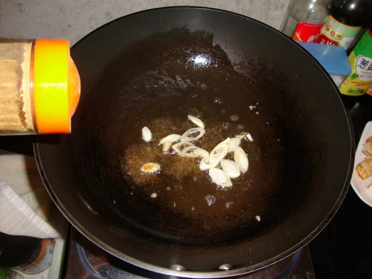 蛋香四季豆馒头粒步骤7