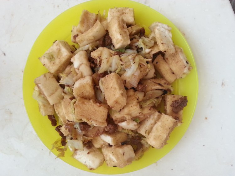 白菜炒馒头块步骤9