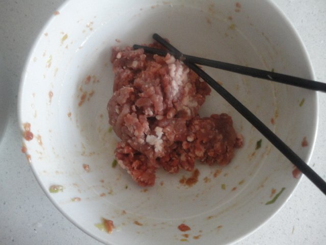 炸小肉丸步骤1