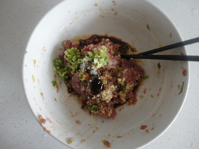 炸小肉丸步骤4