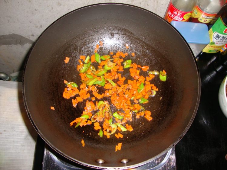 蛋香青菜黄金馒头粒步骤8
