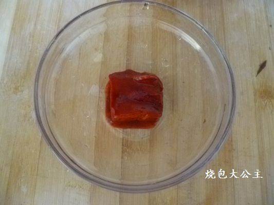 腐乳鸡蛋夹馒头步骤3