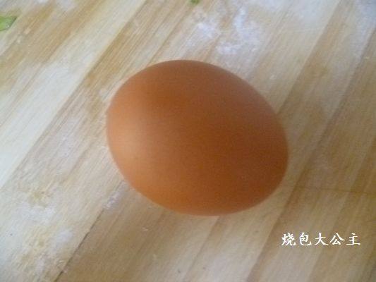 腐乳鸡蛋夹馒头步骤2