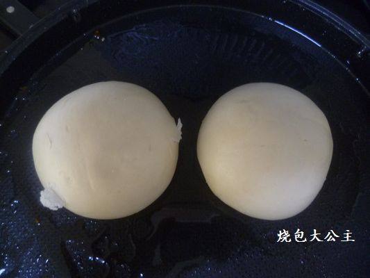 腐乳鸡蛋夹馒头步骤5