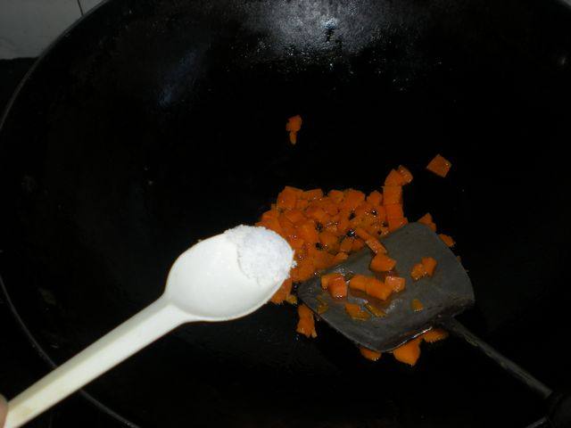 孜然时蔬炒馒头步骤8
