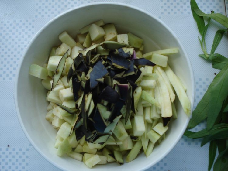 茄丁肉馅包步骤5