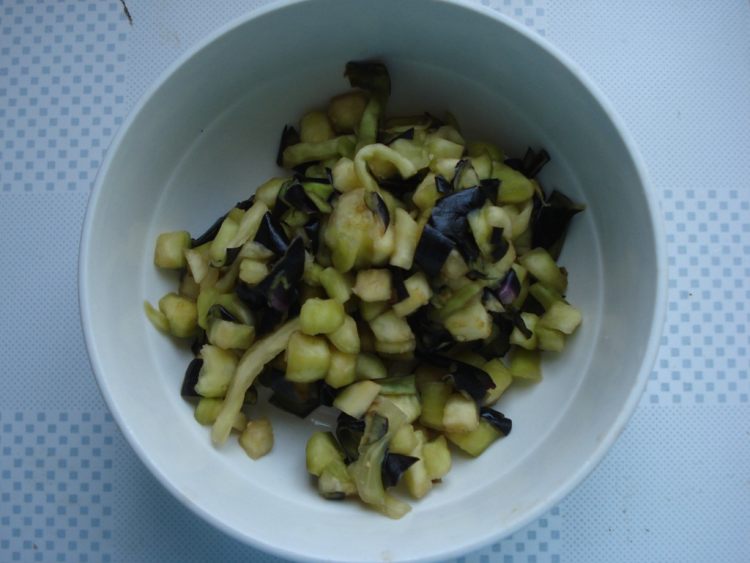茄丁肉馅包步骤7