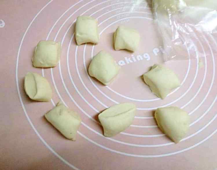 香菇猪肉包步骤8