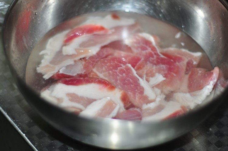 东北酸菜馅肉包子步骤5