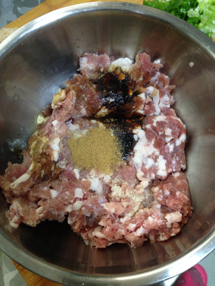 茴香猪肉包步骤3