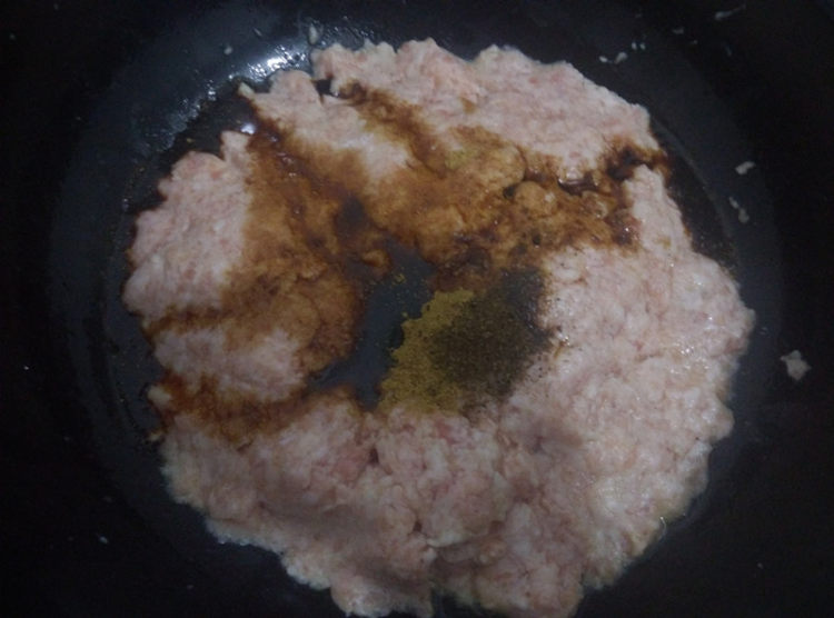 韭菜白菜肉包步骤6