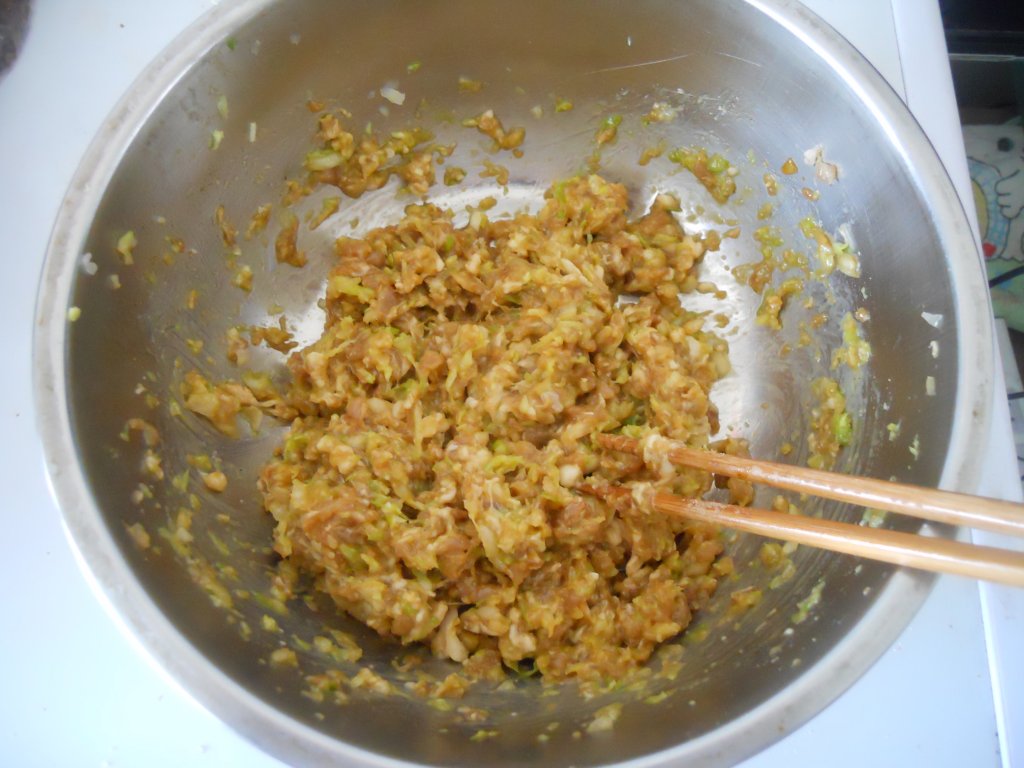 鸡汁灌汤包步骤6