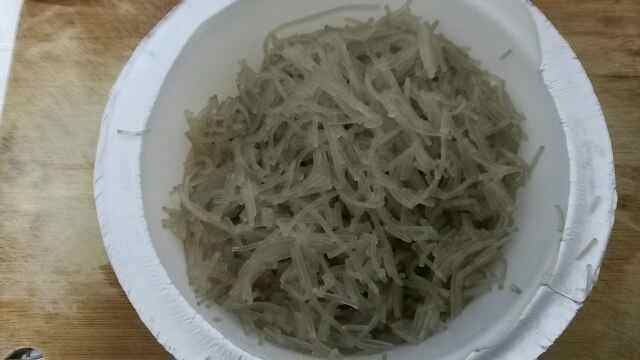 韭菜鸡蛋豆腐包步骤4